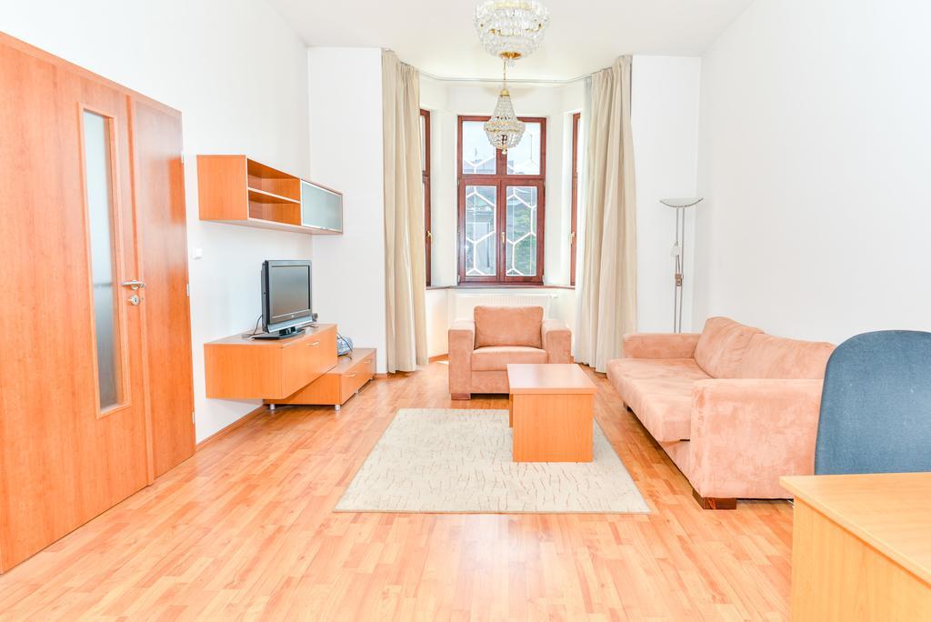 Apartment Downtown Zilina Exterior photo